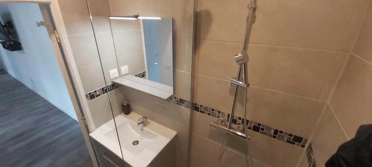 L'Escapade Parisienne Apartamento Aulnay-sous-Bois Exterior foto